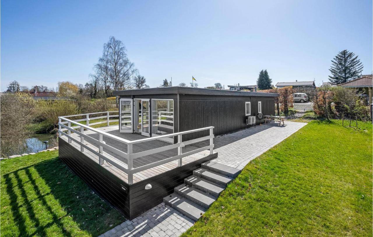 2 Bedroom Stunning Home In Strøby Ladeplads Buitenkant foto