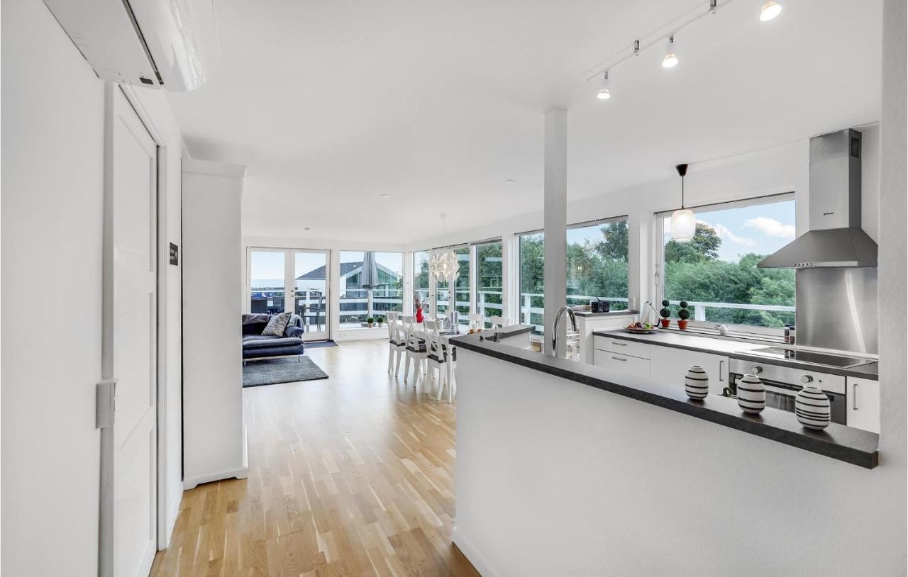 2 Bedroom Stunning Home In Strøby Ladeplads Buitenkant foto